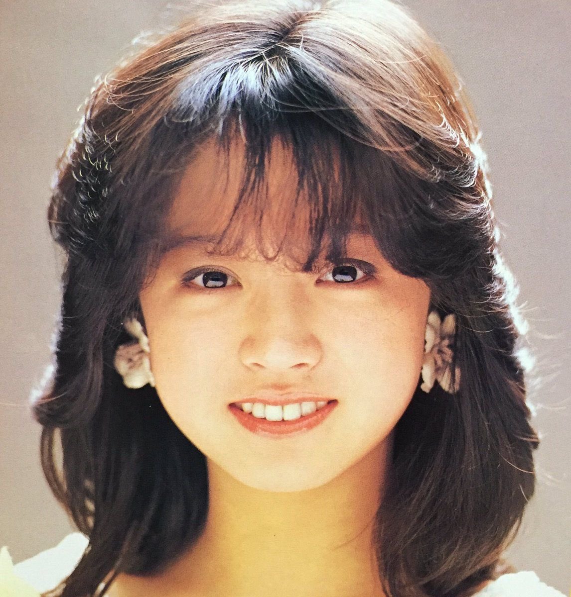 まゆ やっぱり中森明菜可愛いな