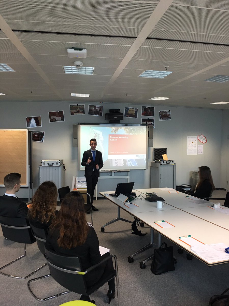 schoenbach68's tweet photo. @dzbank Führungskräfte erhalten inspirierende Einblicke in den digitalen Alltag der Nachwuchskräfte - Neue Runde Reverse Mentoring ist heute mit 27 Teams gestartet 👍👏- tolle Initiative - viel Erfolg und Danke fürs Engagement https://t.co/ke6Hl7bP43