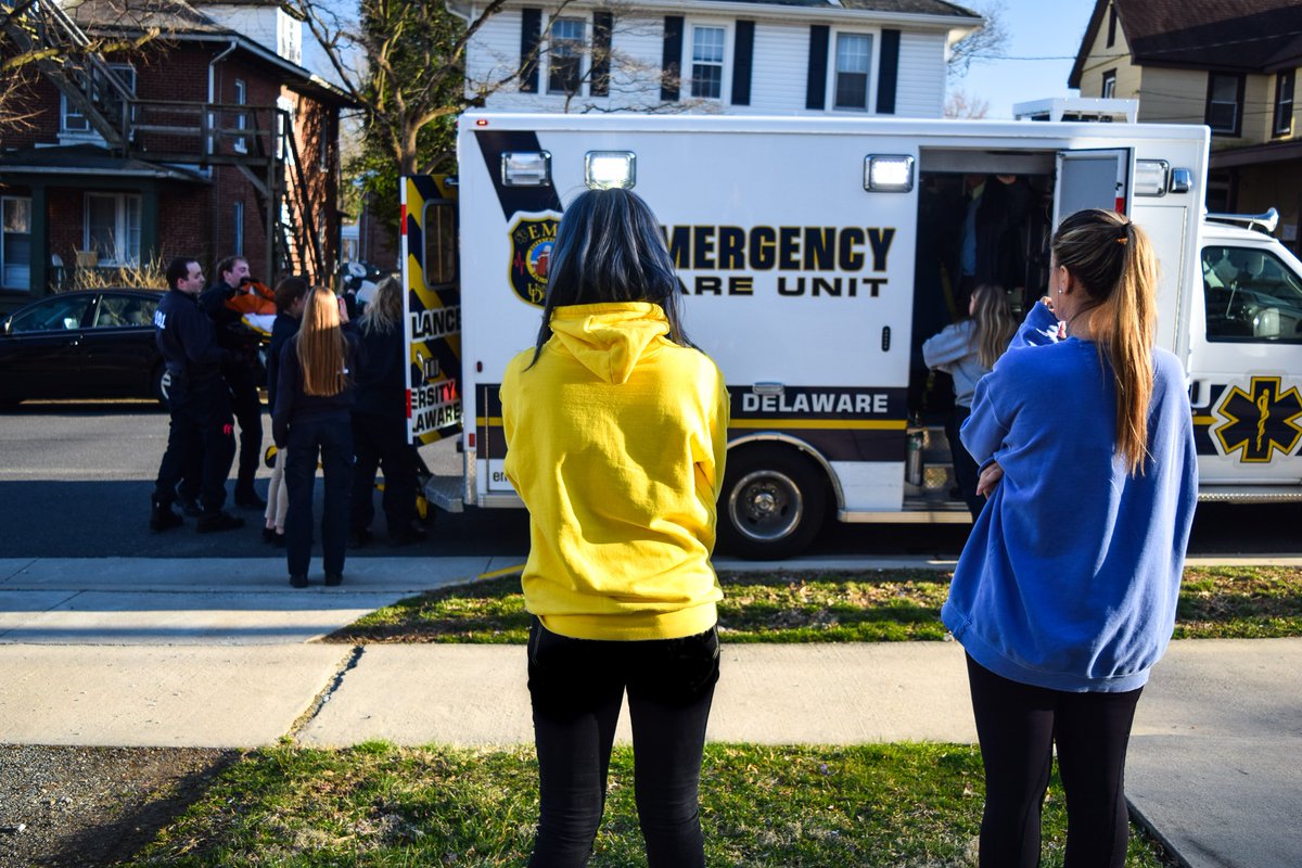 Last week at University of Delaware, Healthcare Theater partnered with UD 1 to do EMS simulations across campus! This is one of favorite simulations to do with a lot of fun characters to play! Interested in starting EMS simulations at your institute? DM us!