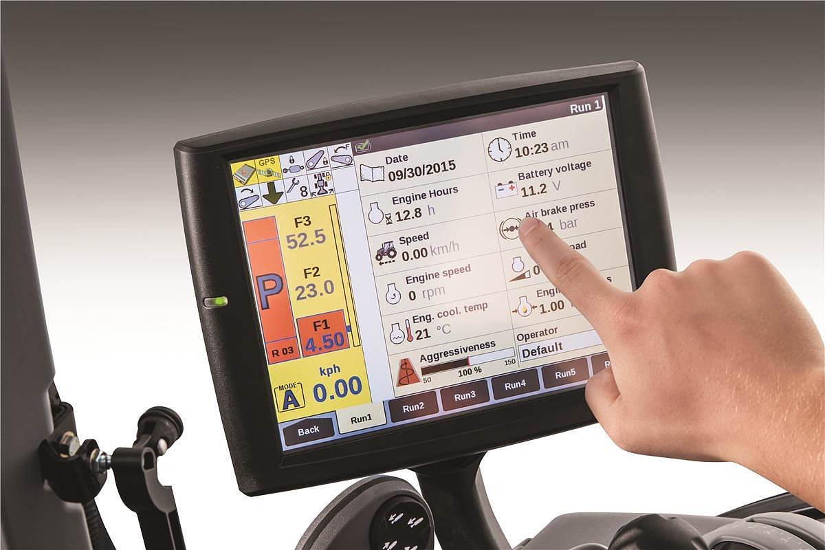 Equipment control AND auto-guidance precision in one integrated solution--New Holland’s IntelliView™ IV color touchscreen display. Take a look: bit.ly/2LtM9iH