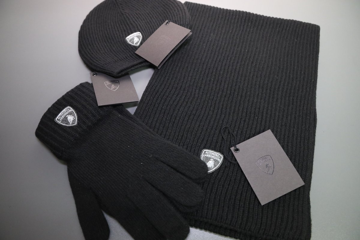 Follow y RT para participar 📣 Regalamos un lote de productos Lamborghini: gorro, guantes, bufanda☝️Daremos a conocer el nombre del ganador el 8 de abril ✍️