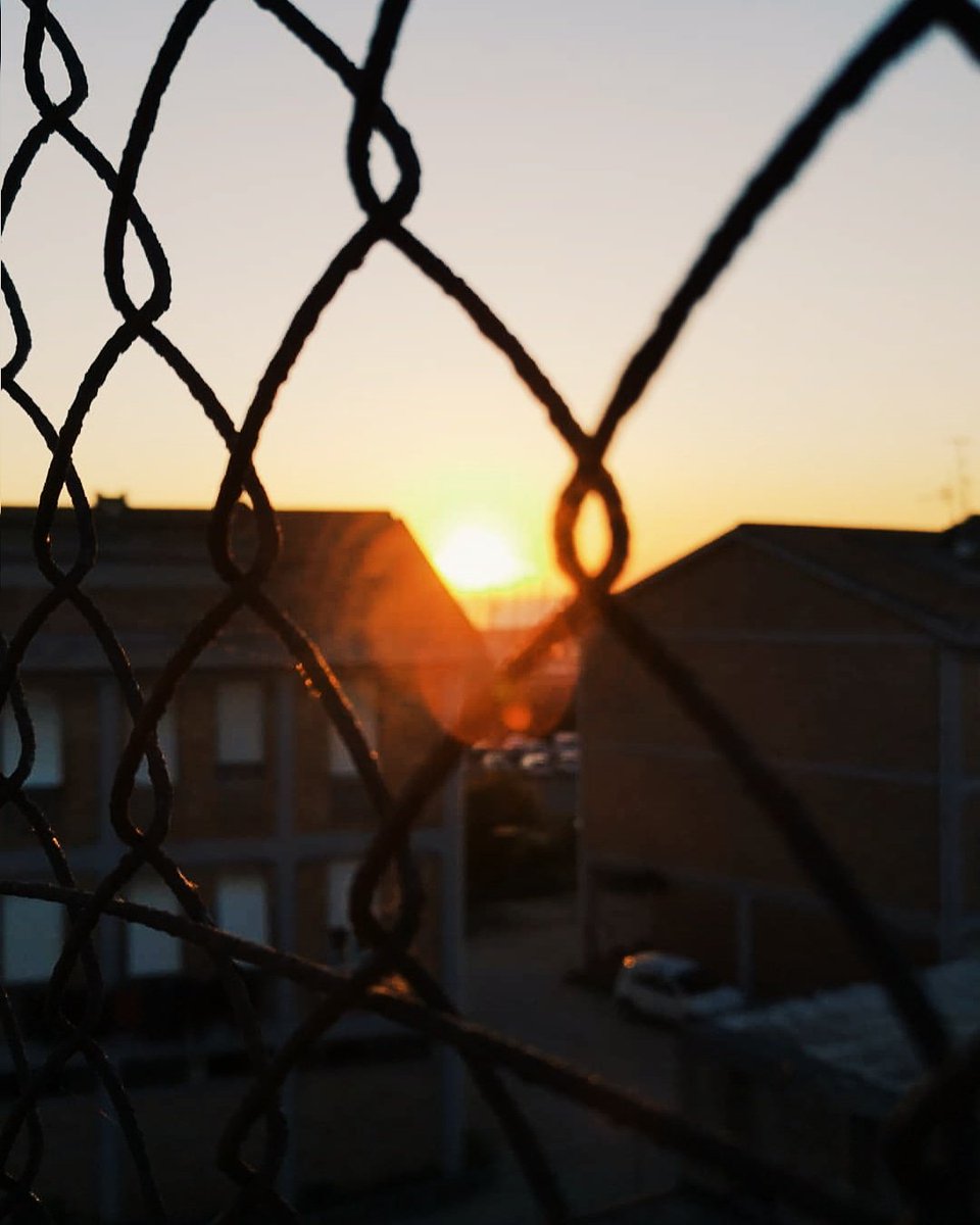 L'unico spettacolo che non stanca mai. 🌇
#tramonto #primavera #4aprile