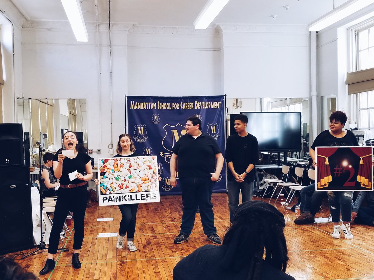 RoadRecovery's tweet photo. Students at #MSCD @NYCSchools
present #PrescriptionForAddiction on stage with @IlluminArtProd & #RoadRecovery to utilize theater as a tool to write & perform music || #nonprofit #charity #opioidcrisis #preventionprogram #peersupport >Thanks to grant support by @NYCulture https://t.co/4FiDixwFrx