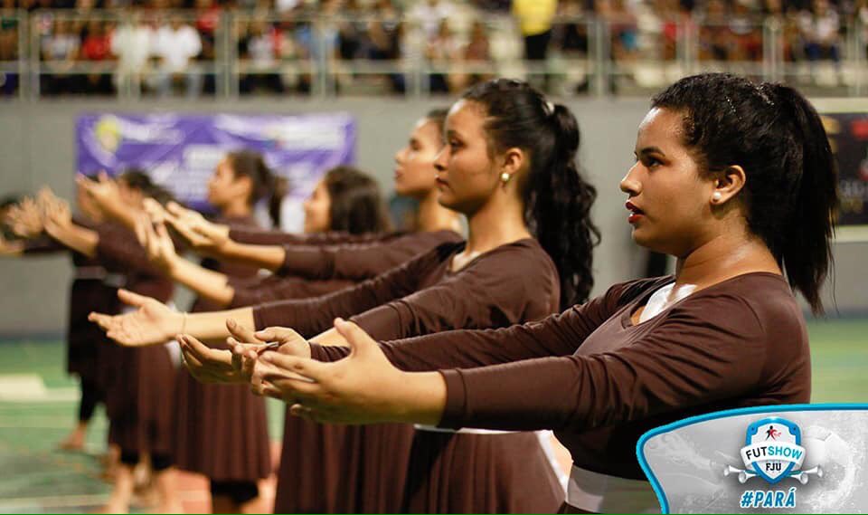 fjupara's tweet photo. A galera do Cultura não poderia ficar de fora dessa tarde incrível, e nem precisamos dizer que eles deram um show né?
Confira os melhores clicks:
#FUTSHOW
#FJUPARÁ
#OPARÁNÃOPARA
#CulturaFJU https://t.co/tUQFHVsRpP
