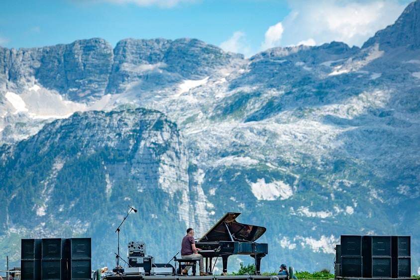 LuigiVignando's tweet photo. Dalla Royal Albert Hall a Villa Manin, ecco l'All Tour Mondiale del grande @yanntiersen: il 9 luglio a Codroipo (UD). Biglietti in vendita dalle ore 10:00 di domani online su @TicketOneIT e nei punti vendita autorizzati. 
#YannTiersen #VillaManin #VignaPR   #ilmioFVG #bellastoria https://t.co/MD7jWDLLPz