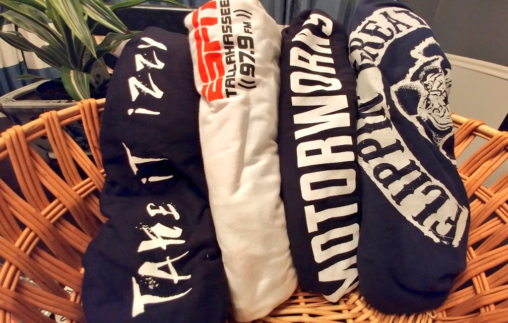 Ok, folks ... we are OFFICIALLY upping the ante for tonight's Charity Bottle Share at <a href="/DeepBrew/">Deep Brewing Company</a>!

We've assembled not one, but TWO prize packs to raffle off for those who come.

Here's details on what you can win and how you can win it: facebook.com/15055013628267…

See ya tonight! 🍻