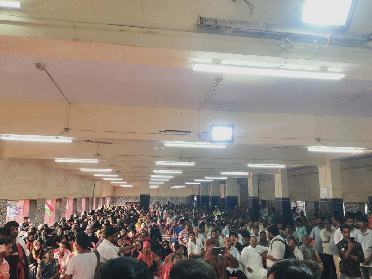 bjpbhiwandi's tweet photo. In a city like bhiwandi were 52% of population is muslim. We are glad to have Mr. Shahnawaz Syed Hussain (former union minister) to boost our energy to work more towards betterment of everyone irrespective of any caste or religion!
#AbkiBaarPhirModiSarkar #MaiBhiChowkidar https://t.co/Sgd5ureJdm