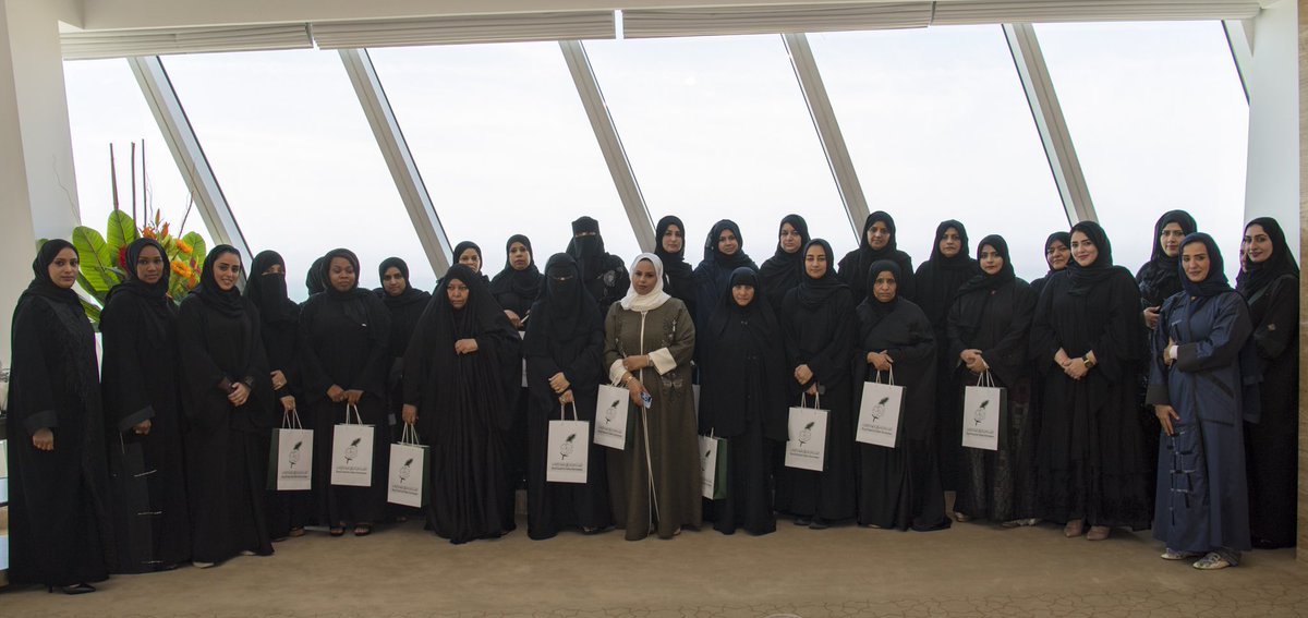 bahrainrazji's tweet photo. الصندوق الملكي لشهداء الواجب يقيم احتفال لأمهات وزوجات الشهداء بمناسبة يوم الأم #البحرين https://t.co/Xn9j7By3ta