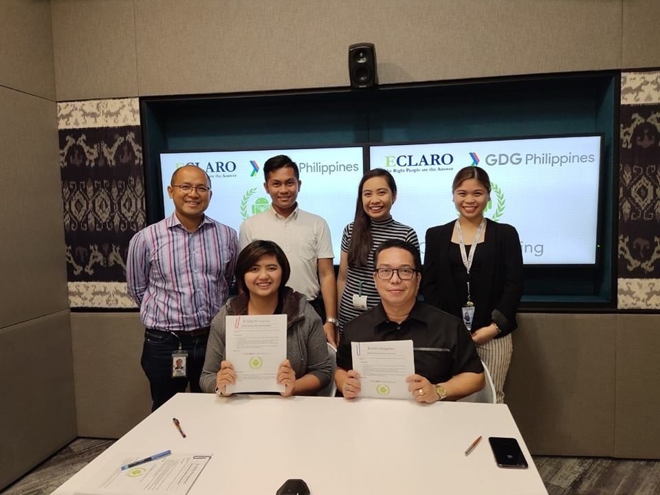EclaroPh's tweet photo. Contract signing of Eclaro Philippines and Google Developer Group Philippines for the Android Masters partnership at Google Headquarters in Bonifacio Global City.
Thanks to Google Philippines Country Head, Mr. Ken Lingan, for hosting this event. #EclaroPh #gdgph #AndroidMasters https://t.co/3PKjGCWIeA