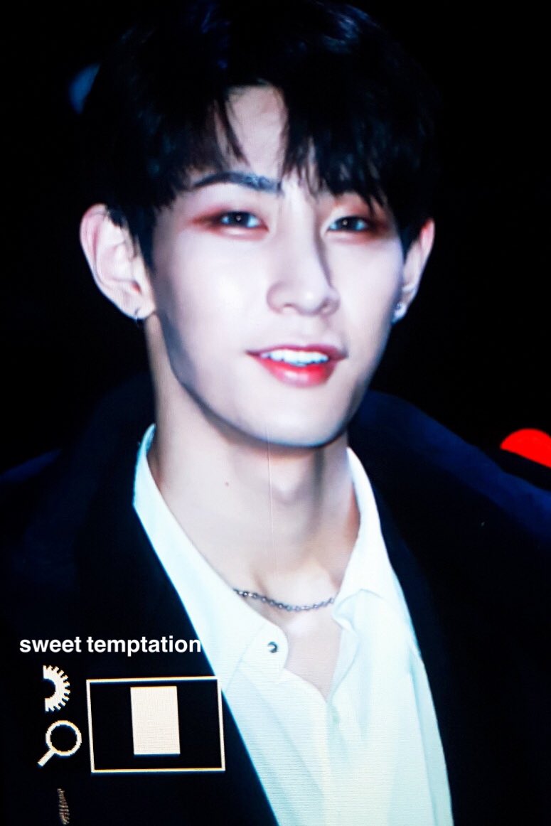 STTE_lou's tweet photo. 190404 엠카 미니팬미팅 프리뷰

오늘도 잘자요

#로우 #lou #���성 #김호성 #VAV #kimhosung #THRILLA_KILLA #브이에이브이 @VAV_official https://t.co/ClOTzagJIn