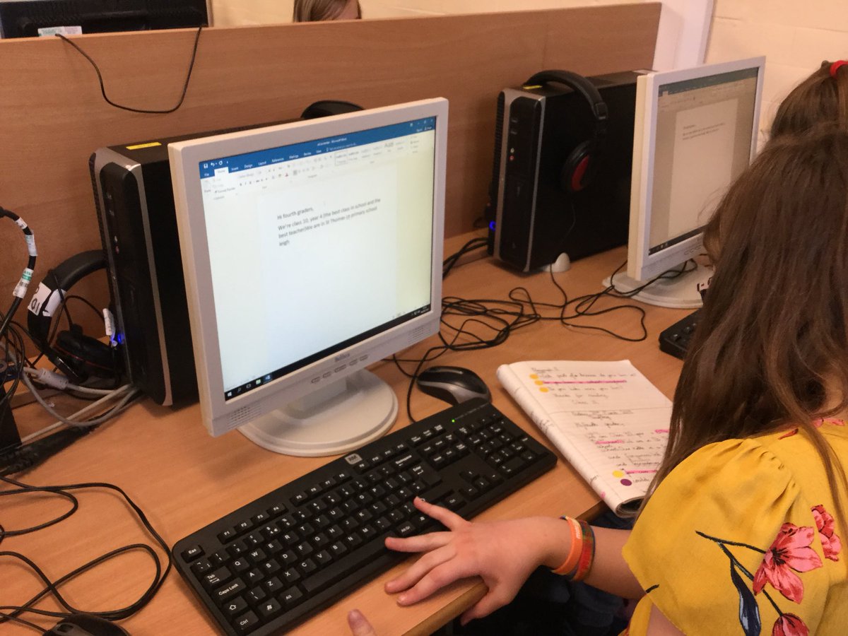 LSTClass_14's tweet photo. We are typing up our email to America! #roadtripusa #stpsEnglish #stpsICT https://t.co/aVOwAAW0XP