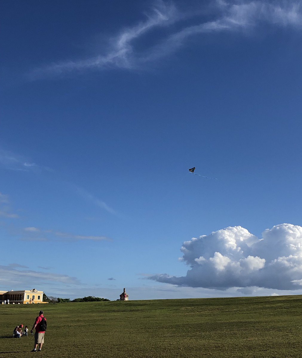 Señora Estrada on Twitter "How do you say kite in Spanish? Cometa