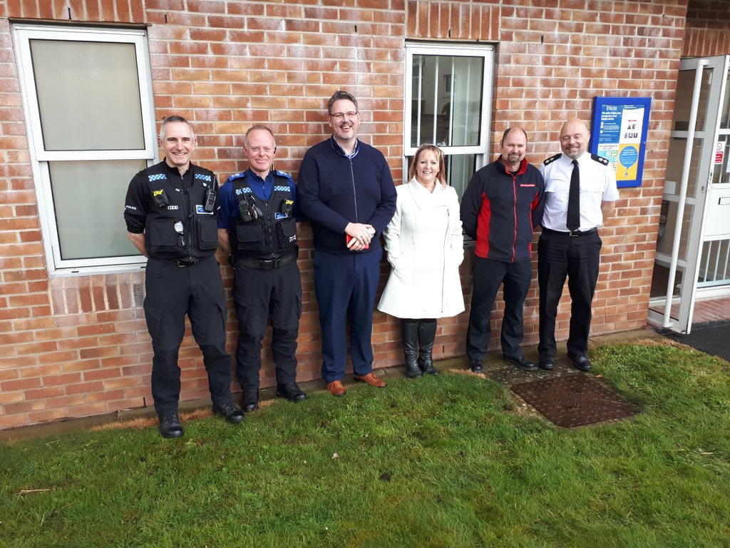 insp_j's tweet photo. PCC visit to Peterchurch Police and Fire station. Keeping the shire safe. @WestMerciaPCC @Supt_Hereford @JohnPaulCampion @GValleyCops @rossonwyenw @RossonWyeCops @KingtonCops @LeominsterCops @BromyardCops @LedburyCops https://t.co/NUiSqaFS6c
