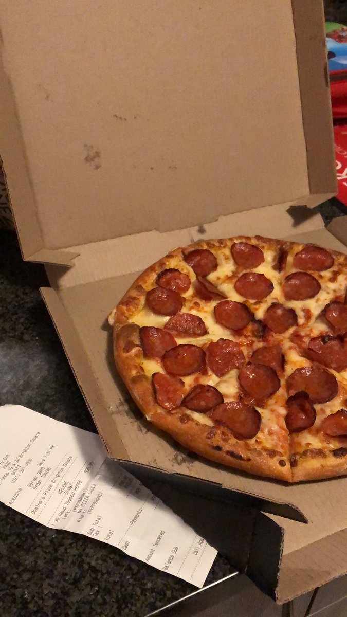 poulin_58's tweet photo. Nice and cheesy. New pepperoni tastes so yum π @dominospizza_sa #ReviewUsForFree https://t.co/t6Fqfoe6yd