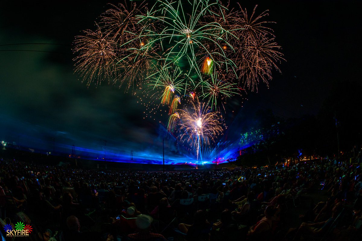 CelebrationFire's tweet photo. @Mama_Asp Yes, it's DEFINITELY time to see the best July 4th fireworks and laser show! The best info comes from https://t.co/jtdXHKBLru.  Come on out and join the fun! https://t.co/YKXgk8rU3K