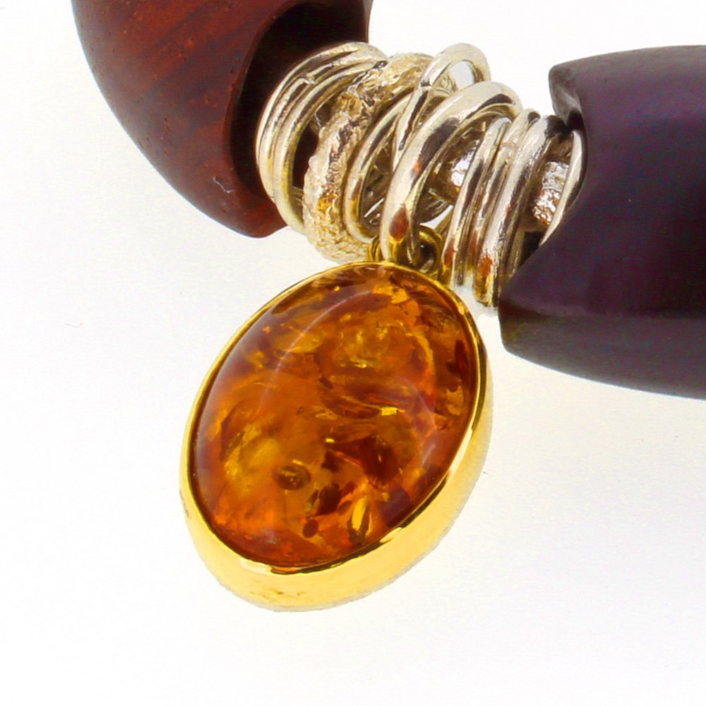 JandDField's tweet photo. This piece of amber on John's new #bangle is absolutely beautiful. It is set in an 18 ct. gold bezel.
#bangles #jewellery #jewelry #bracelet #statementbangle #fashion #gemstone #gemstonebangle #amber #gold #wood #woodworkingskills #craftbusiness #handmade #jeweller #craft #art https://t.co/cLo1m74CFE