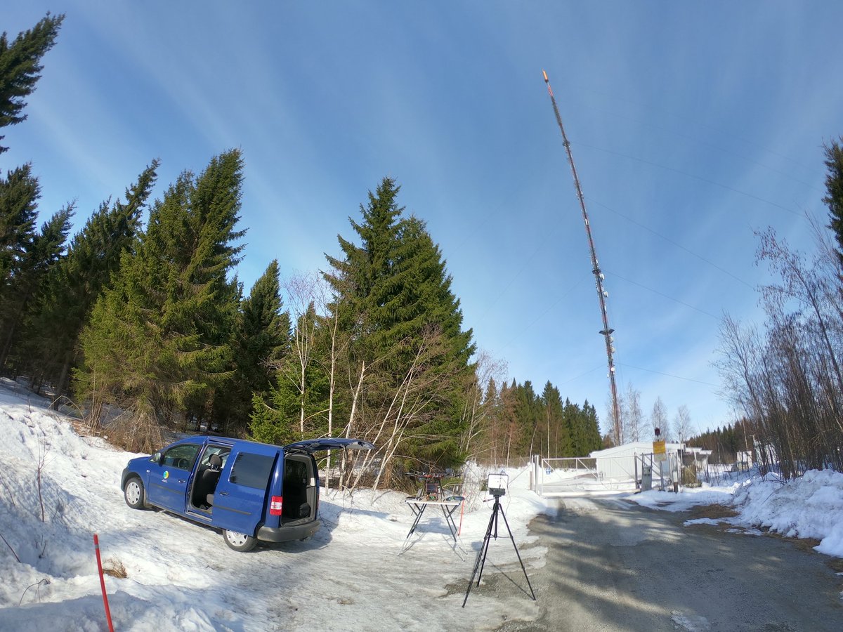 b0mbusp0laris's tweet photo. Hunting #alder #pollen in central Finland, Vehmasmรคki. #fmi_drone equipped with OPC-N3, #depolarisation PS2 pollen sensor, homebrewed pollen collector and meteo probes conducting vertical scans next to #PolyXT lidar. https://t.co/o0ddBC2p5I