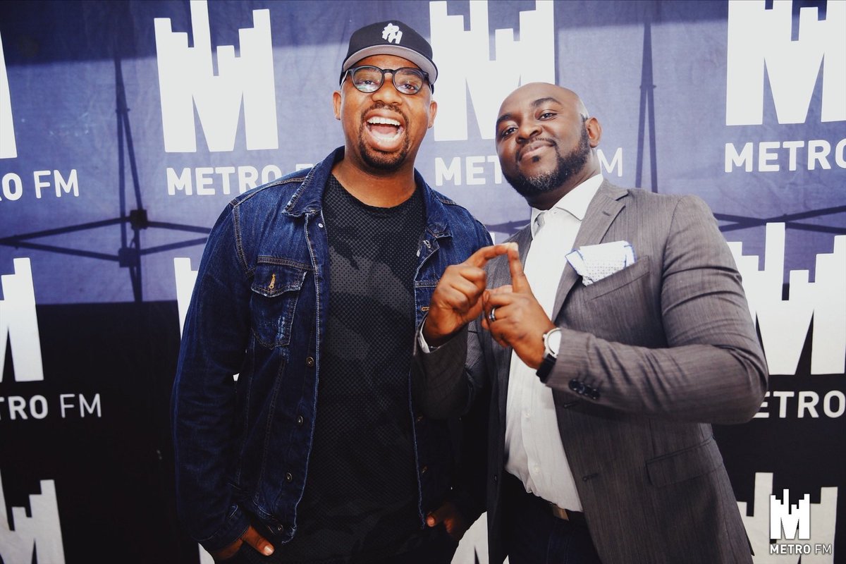 METROFMSA's tweet photo. #TapIntoMetro @cadbury_sa - #GetLosteInTheTaste
#MuchMuchMore @SKYYvodkaSA #ThePerfectShadeOfBLUE https://t.co/9Oq9qXUWO4