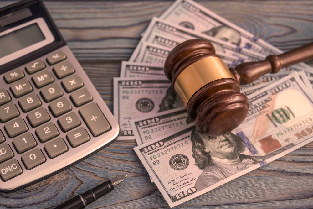 combsreporting1's tweet image. Court reporting is a highly-paid profession because of its demand and vital role in the court process. Learn about the wages of stenographers in California and throughout the United States: 

ecs.page.link/5bPTd
