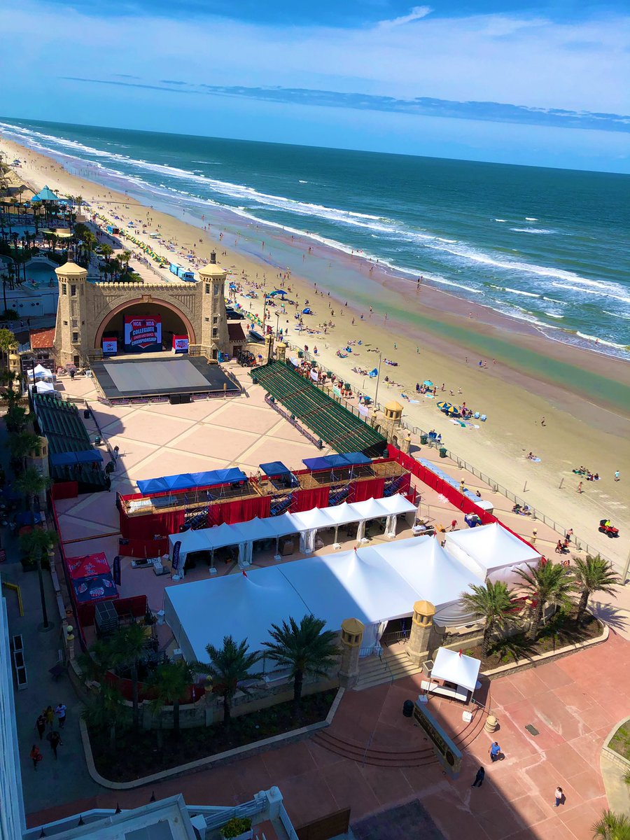 BUAthletics's tweet image. Daytona is treating @BUDanceTeam and @cheerBU well ☀️  #GoBU