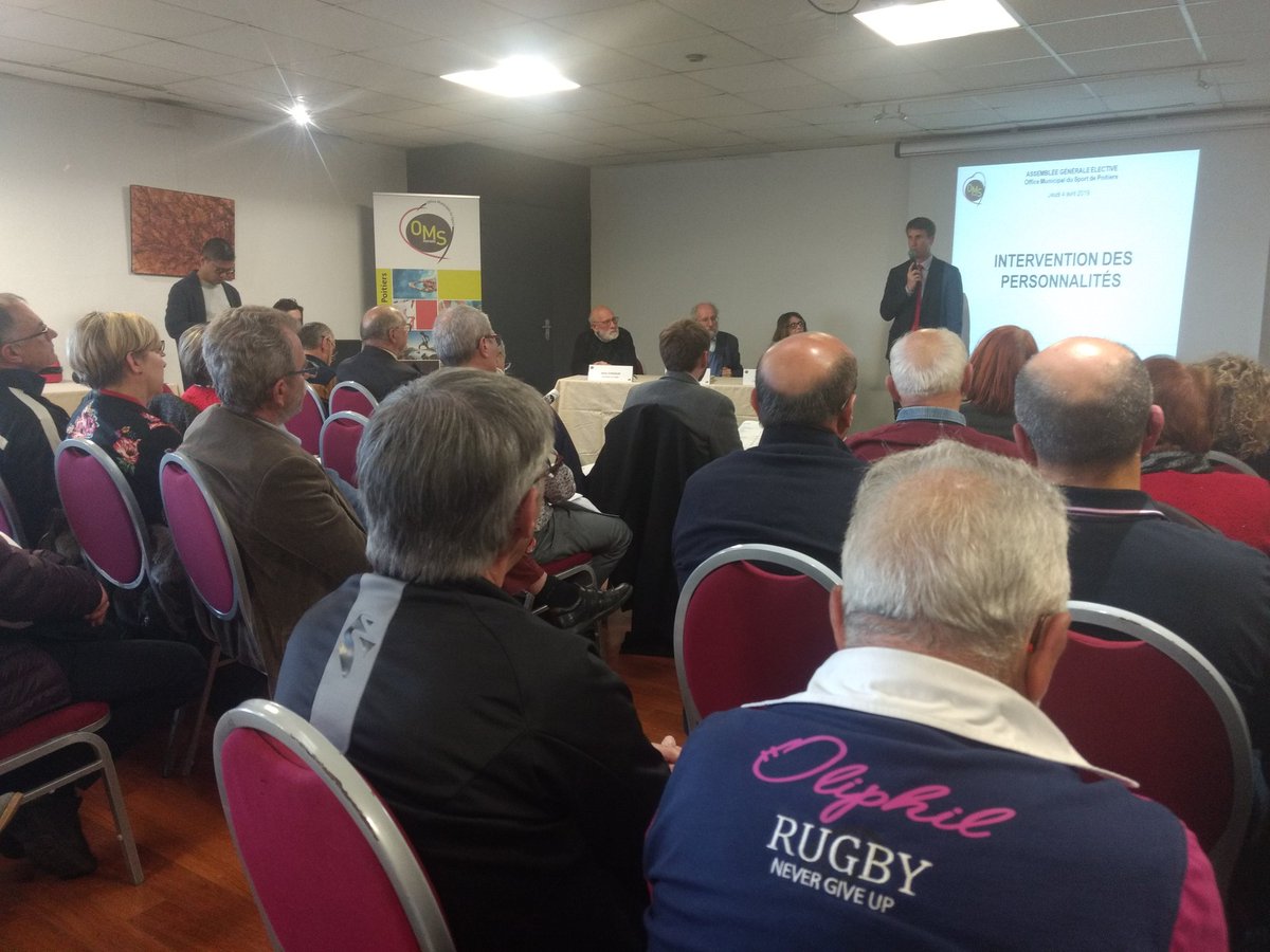 unss86's tweet photo. On poursuit cette journée riche en rencontres avec les partenaires de #TeamUNSS86 avec l'Assemblée générale de @OMS_Poitiers beaucoup de monde ce soir, une AG bien menée mais des interrogations sur l'avenir et sur l'âge des bénévoles dirigeants @poitiersfr @Grand_Poitiers https://t.co/z669Oa6l43