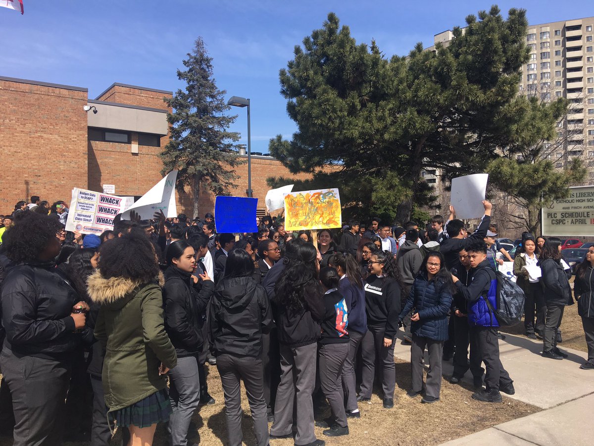 cpitter01's tweet photo. Francis Libermann Students exercise their constitutional rights and protest against proposed government cuts to education.  In a show of support students across Ontario walkout for peaceful protest against cuts. https://t.co/JtbdSVnUDl