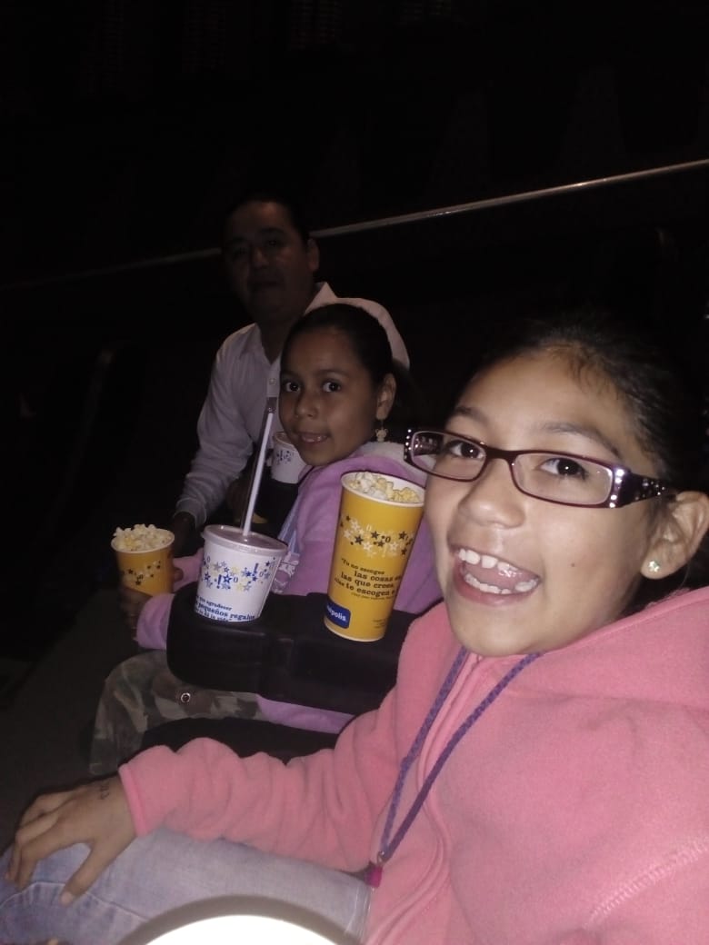 Rafaelrasg's tweet photo. Out to the movies with my little ones and my wife 😙❤❤❤ https://t.co/u5WmosXhH1