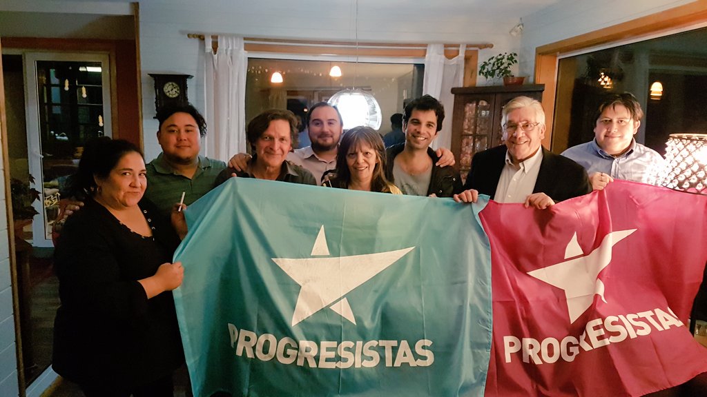 PedroAbarcaPRO's tweet photo. En Puerto Varas, region de Los Lagos, junto a dirigentes del partido Progresista de Chile #AgendaTerritorial #CorazonProgresista @cientist_rgodoy @FernandoFelipeU @RaulOlivaCamadr @VeroProgreAC @MestebanU @camlagos @fjdiazherrera @senadornavarro @marcoporchile @PROLOSLAGOS https://t.co/IZa17ndhiR
