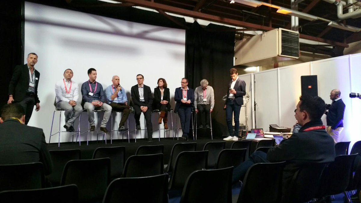 isisderomefort's tweet photo. 32ème édition du RIST #dromedigitaldays @ccidrome 
Table ronde "l'industrie du futur" 4.0 animation @lemoulindigital @FrenchtechVR 
intervention chefs d'entreprise #Drome #ardeche @preciamolen @cari_electronic @RFitTech ...   
#Robotics  #IntelligenceArtificielle #automatisation https://t.co/nTXBk3549b