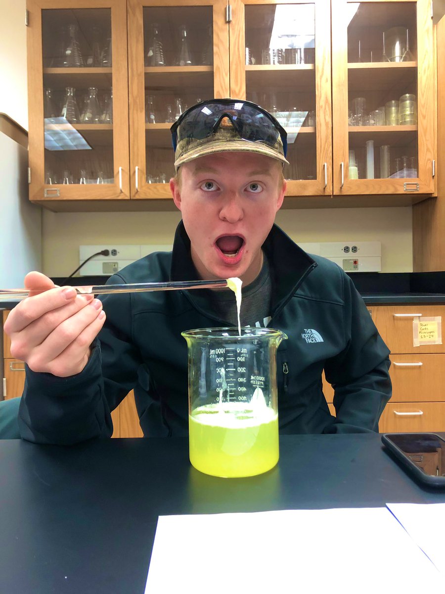 SamClar45748548's tweet photo. @HobbsLabUNK #106Week12NHS19 @WiesenJake 
Jake taste testing the tear inducing Onion DNA. https://t.co/lTlK5MLRJp