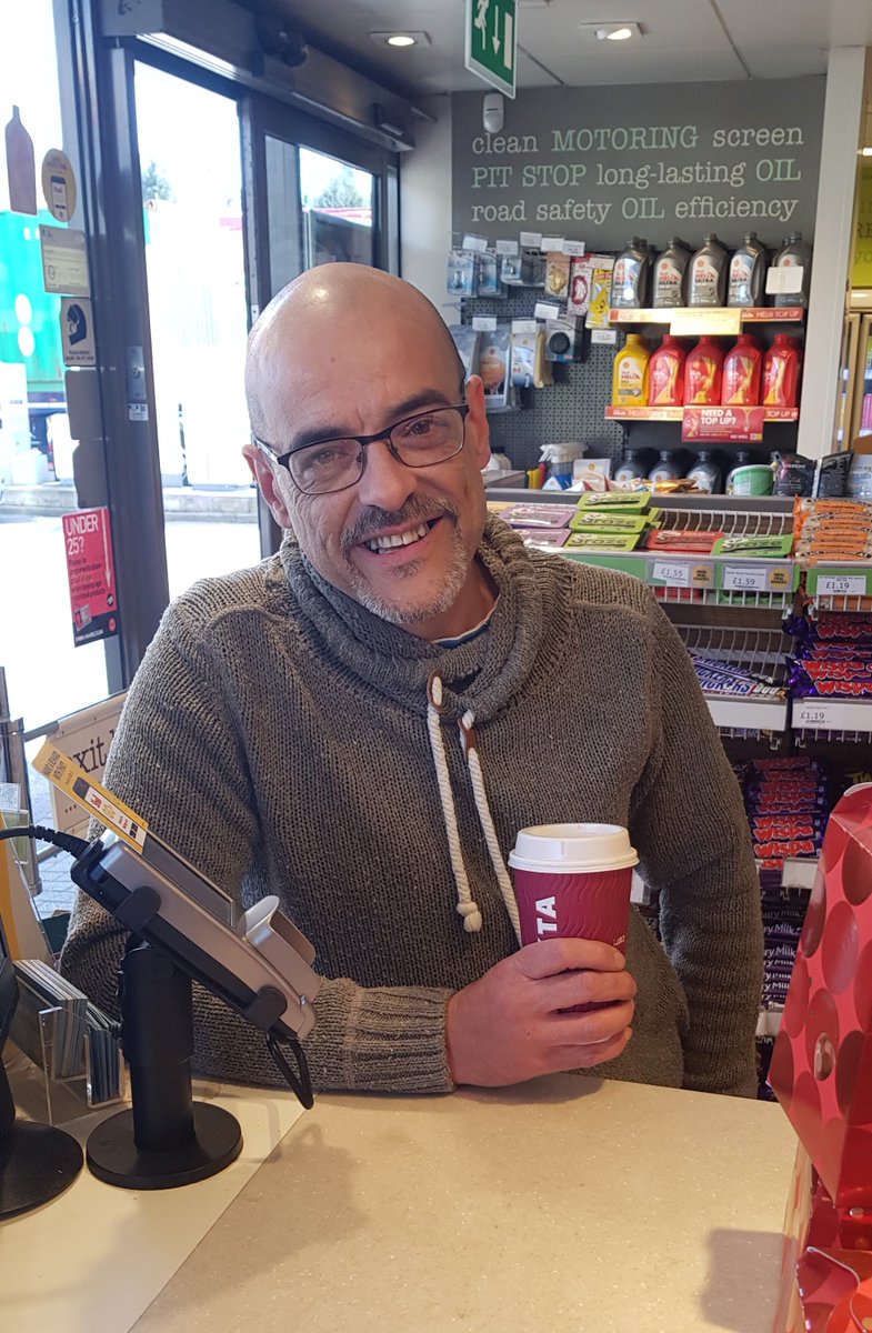 FromTheAir1's tweet photo. The things we do for our clients... Driving 141 miles each way for Savills Auction today up passed Ipswich. Quick stop, fuel for the car and fuel for me!
#lovemyjob #savills #aerialphotography https://t.co/lnk9dpgOsg