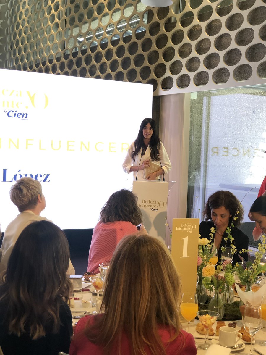 “Tenemos que proyectar la unión, la fuerza la tenemos unidas”, <a href="/noelialopezv/">Noe López</a> premiada como Influencer #BellezaInteligente
#CienesdeLidl <a href="/lidlespana/">Lidl España</a>