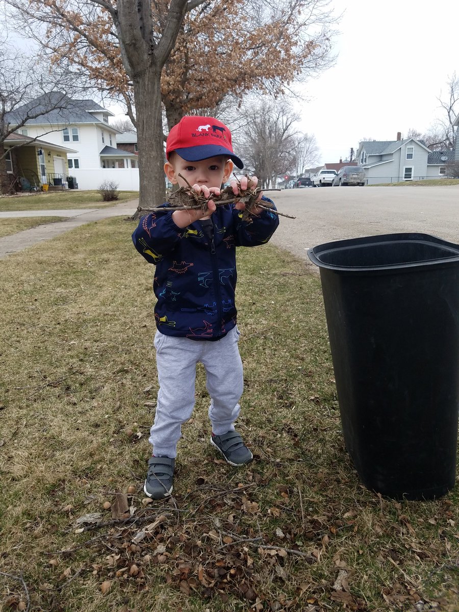 agronomist_Evan's tweet photo. My best friend and my #yardcrew. In that order. https://t.co/0cPrTt2kMf