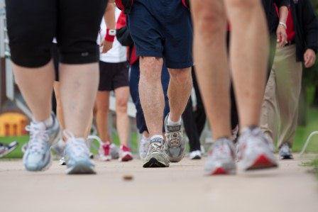 HeartNews's tweet photo. Walking is one of the simplest ways to get active and stay active. Learn more about the benefits of walking and how incorporating it more can lead to healthier living. https://t.co/DNrZCJUAYm https://t.co/EWB30AE0dg