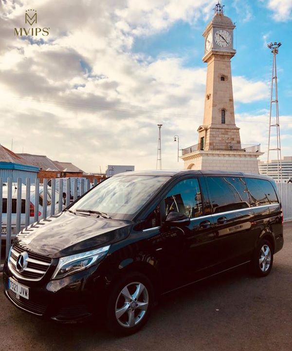 MVips_'s tweet image. #MvipsSL #Barcelona #España 
Una de nuestras confortables Mercedes V para 7 pasajeros, prestando servicios de traslado desde y hacia el puerto de Barcelona.
Foto crédito Qamar