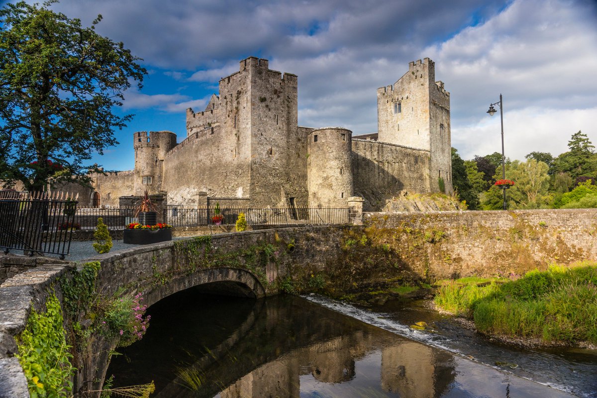 VisitTipp's tweet photo. As we head into April, it is great to see that our wonderful OPW sites are open to visitors, There are so many stories waiting to be told,
#TakeTime to discover the history of #OrmondCastle #TheSwissCottage #RockofCashel #CahirCastle #NenaghCastle #RoscreaCastle #TheMainGuard. https://t.co/viwQMRxZfo