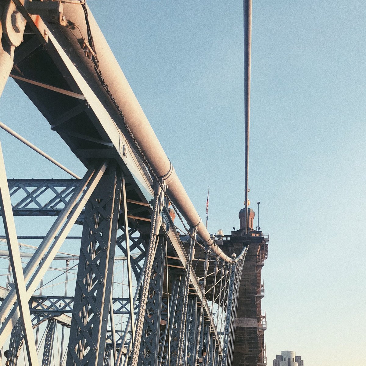 RoeblingRunners's tweet photo. Have a great Thursday! #roeblingbridge https://t.co/ObdrpXm5w9