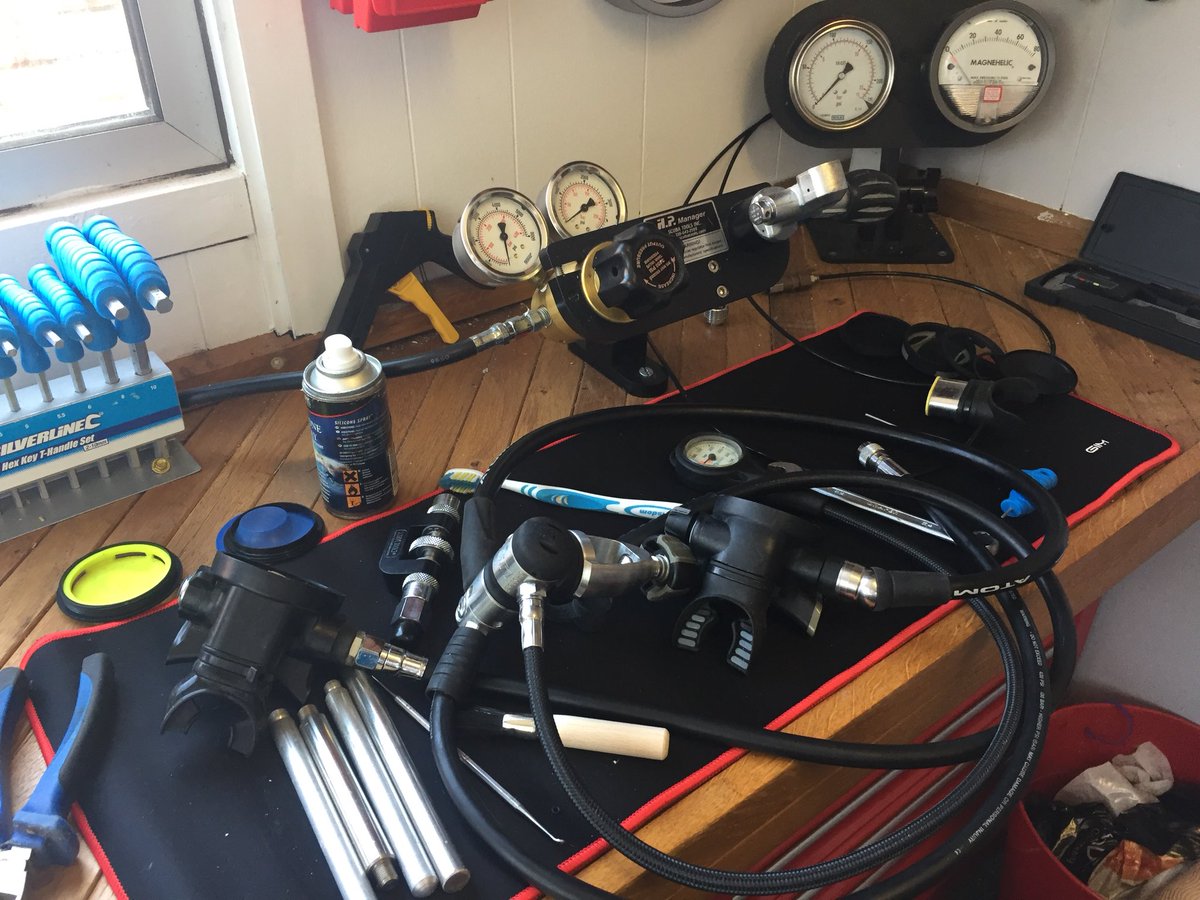 ScubaActive's tweet image. Diving equipment servicing