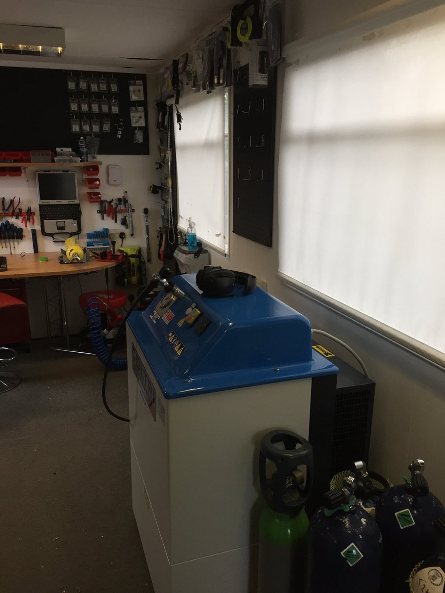 ScubaActive's tweet image. Diving equipment servicing