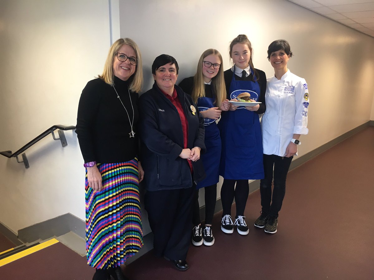 BathAcadNews's tweet photo. Make it with Meat 2019 Winners. Well done Becky, Millie and Polina. Great effort 🍔 #makeitwithmeat #burgers https://t.co/eppIfOzMRh