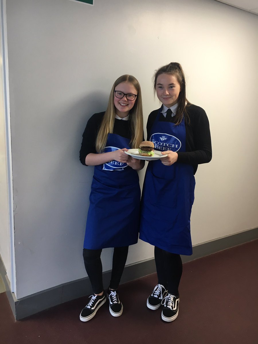 BathAcadNews's tweet photo. Make it with Meat 2019 Winners. Well done Becky, Millie and Polina. Great effort 🍔 #makeitwithmeat #burgers https://t.co/eppIfOzMRh