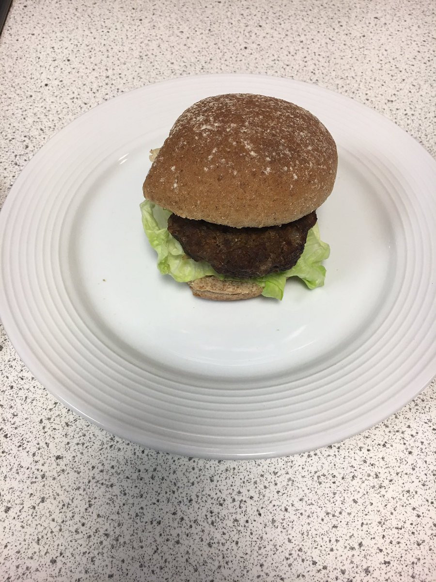 BathAcadNews's tweet photo. Make it with Meat 2019 Winners. Well done Becky, Millie and Polina. Great effort 🍔 #makeitwithmeat #burgers https://t.co/eppIfOzMRh