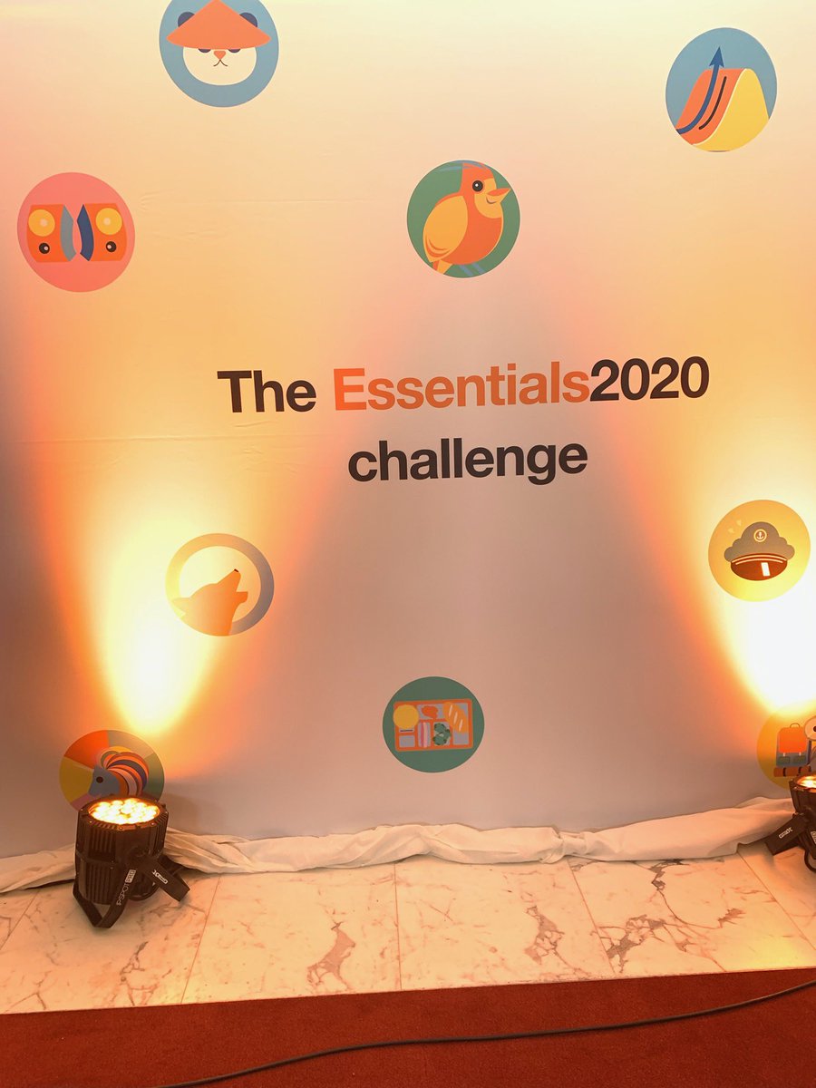 BeaMandine's tweet photo. Les salariés finalistes du corporate gaming #CubeOrange peuvent être fiers d'eux. Tant de questions aussi difficiles &amp; un état d'esprit toujours positif. 👍👏Bravo à eux ! 15 000 joueurs au total et des finalistes de France, d'Europe, d'Inde, de Jordanie, du Cameroun...et d’OBS. https://t.co/jKJseF3kvy