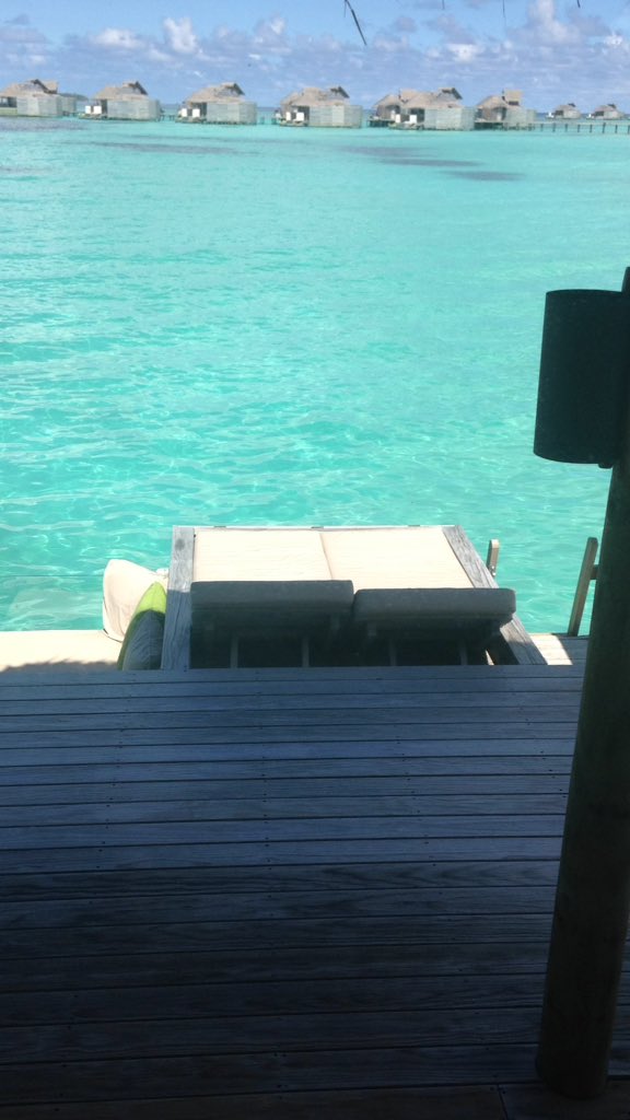 desmitchell's tweet image. yep it continues 😎