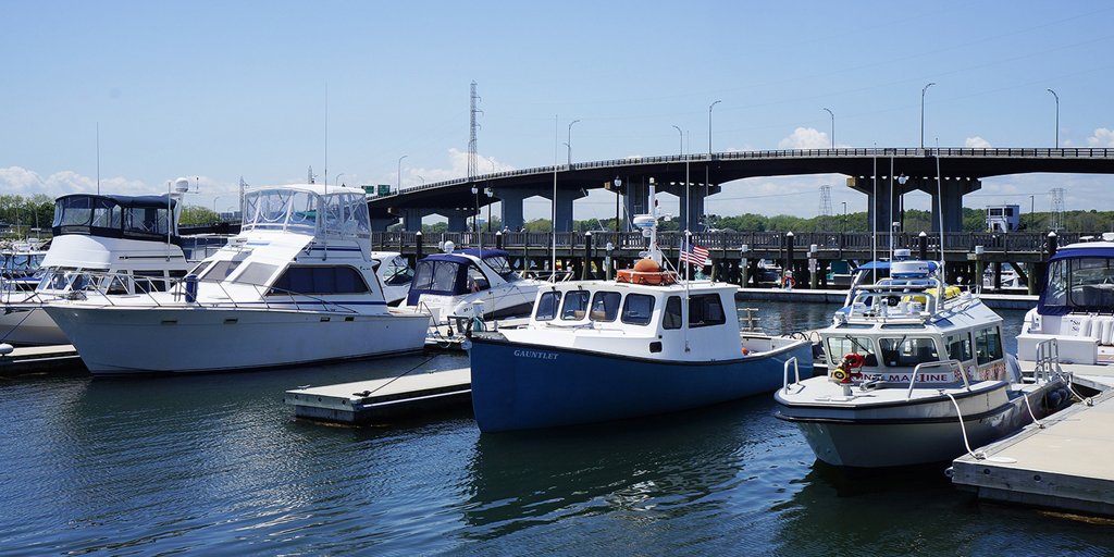 MassCZM's tweet photo. Get ready for #BoatSeason with this information on #CleanBoating, #Marina Management, and No Discharge Zones on the #MACoast: https://t.co/R9q29MjLSH https://t.co/zRKDB63ZtV