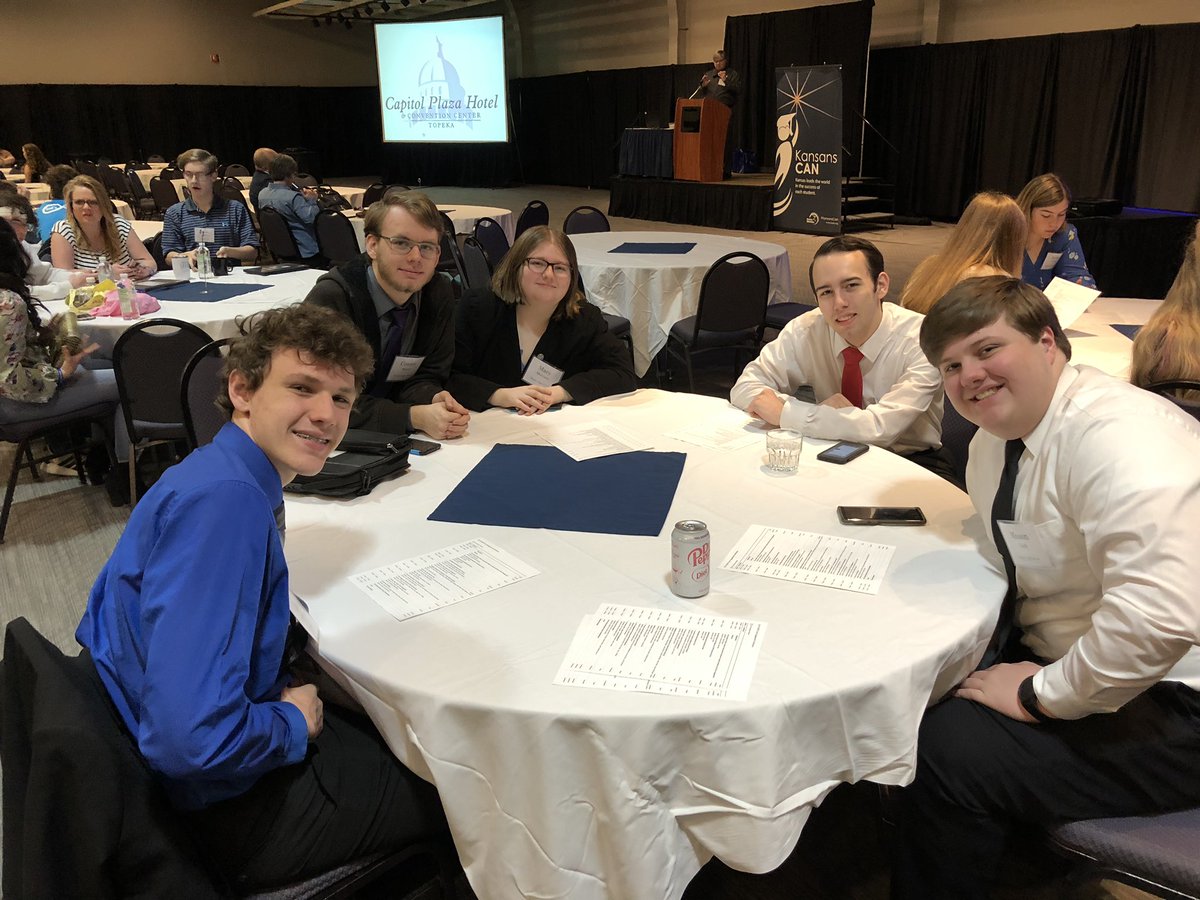 NHTOYMc's tweet photo. Getting ready for a wonderful day of Civic Engagement!! #kscivics @ksdehq @SeamanSchools #LearningWithoutLimits #KansansCan https://t.co/4lHwB3HX9B