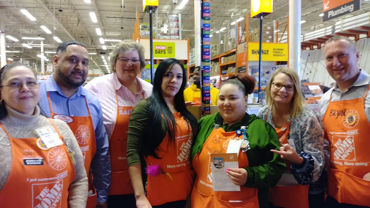 HomeDepot_4150's tweet photo. Great Visit @HomeDepot_4150 with Dawn RHRM @watlock5! @PedroMal4150 @Lorrainbutler @dennison_bryan @sherryyaskin @crystal_hanlon @TaiatTHD https://t.co/2VSocWxSq5