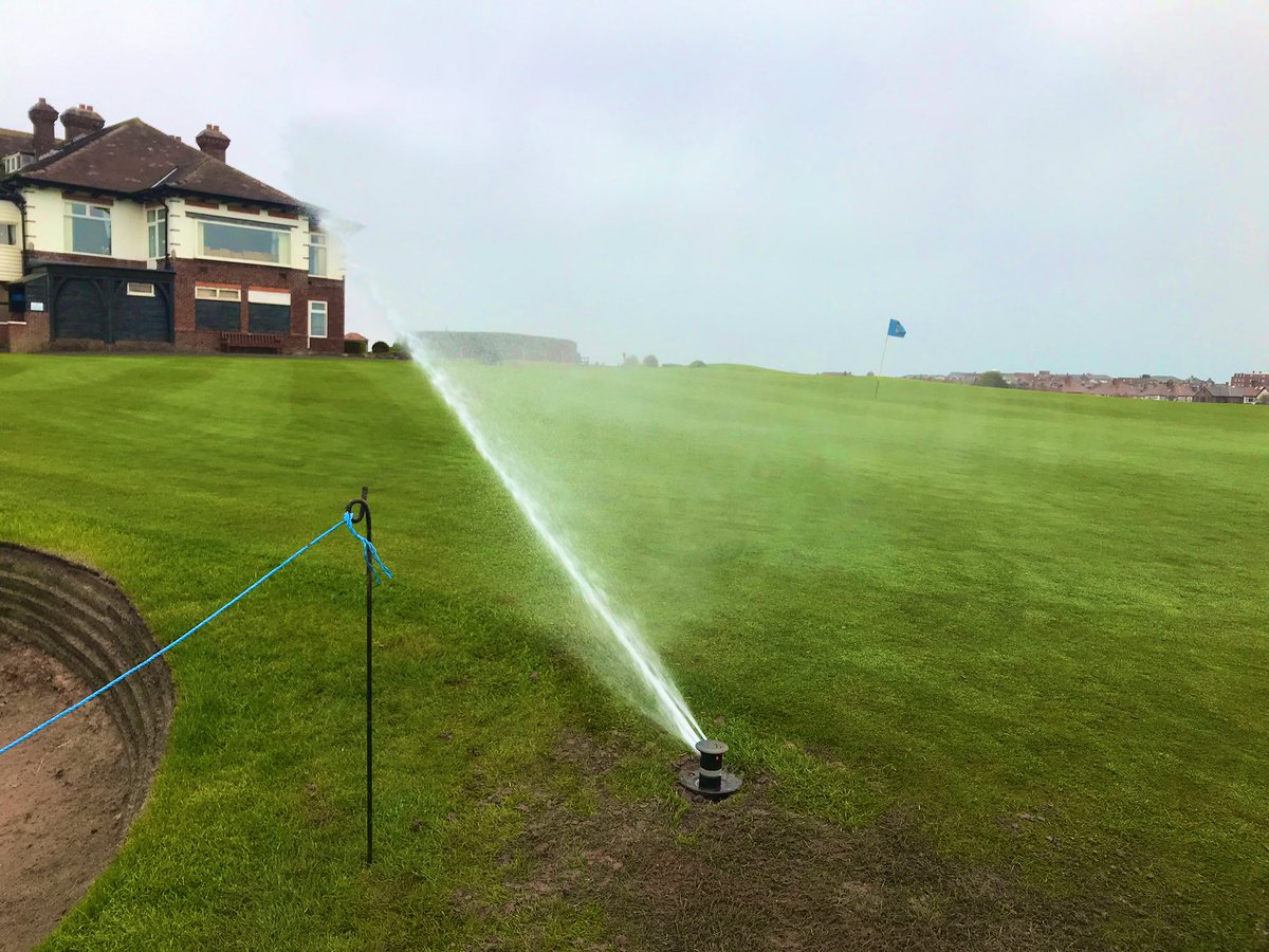 AndyMooreHGK's tweet photo. New #toroinfinity heads fitted on the 18th today hole today.  What a sprinkler @ToroGolf @TheToroCompany @ReesinkTurfcare @GrnIrrigation https://t.co/eQD4Un5Ltq