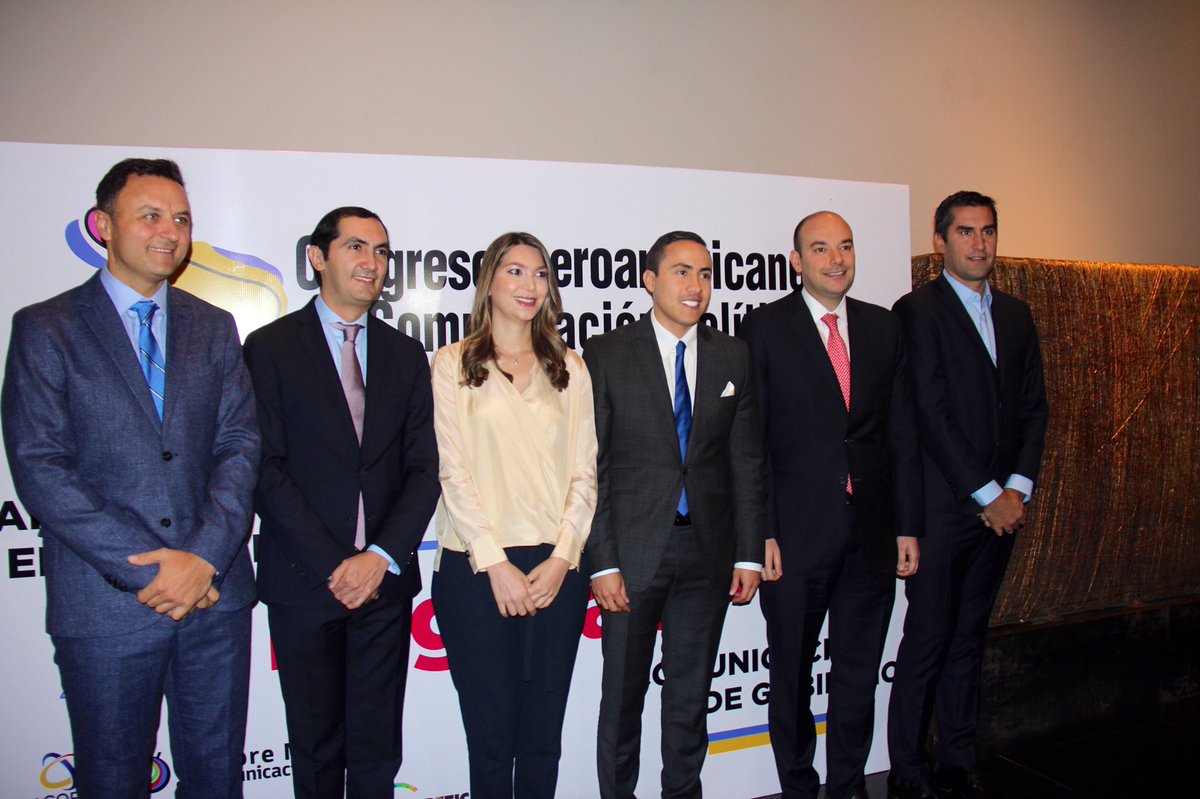 HoracioJSerpa's tweet photo. Hoy estoy como panelista de la @CumbreCP sobre #ComPol #BogotaCP hablando sobre el presente y futuro de la política en Colombia.  De nuevas tecnologías, de los grandes retos en política pública y en la actividad política. https://t.co/PWrTZzNxJ0