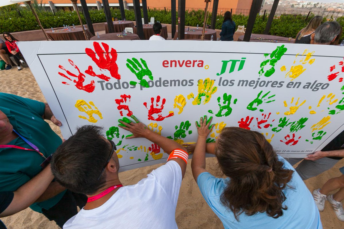 ¡Juntos formamos un gran equipo! En Envera y <a href="/JTI_Iberia/">JTI Iberia</a> lo tenemos muy claro. Nuestros trabajadores, alumnos y beneficiarios han participado en el meeting de JTI, una fiesta por la inclusión y la diversidad facebook.com/envera.org/pos… #RSCompetitiva #EnveraDisfriendly